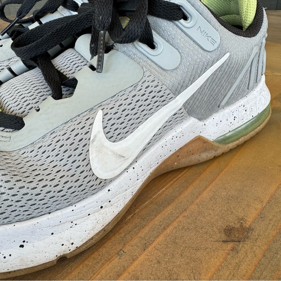 NIKE | Men’s Nike Air Sneaker Shoe - Picture 12 of 12